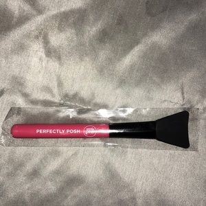 Facial mud mask brush